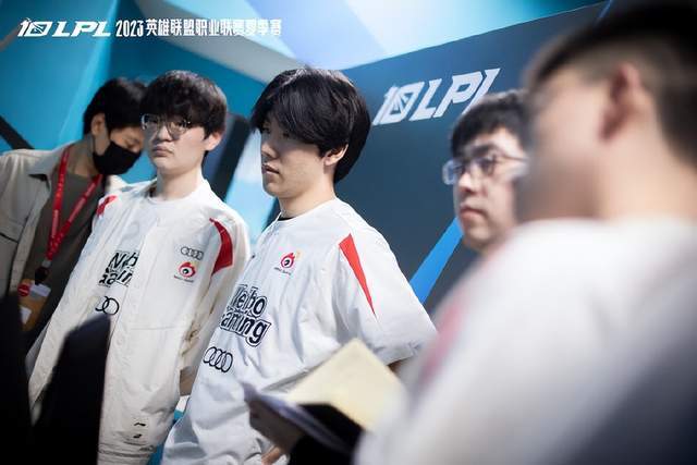 天的霸气 天的霸气