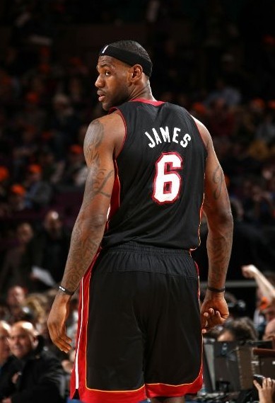 带伤出战 带伤出战